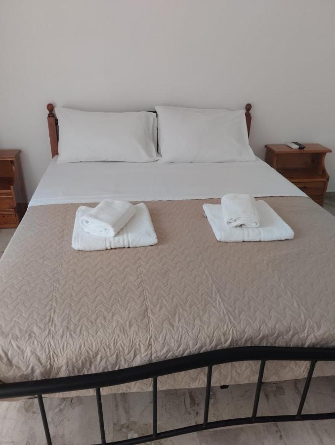 Katerina Apartments Каламата Экстерьер фото