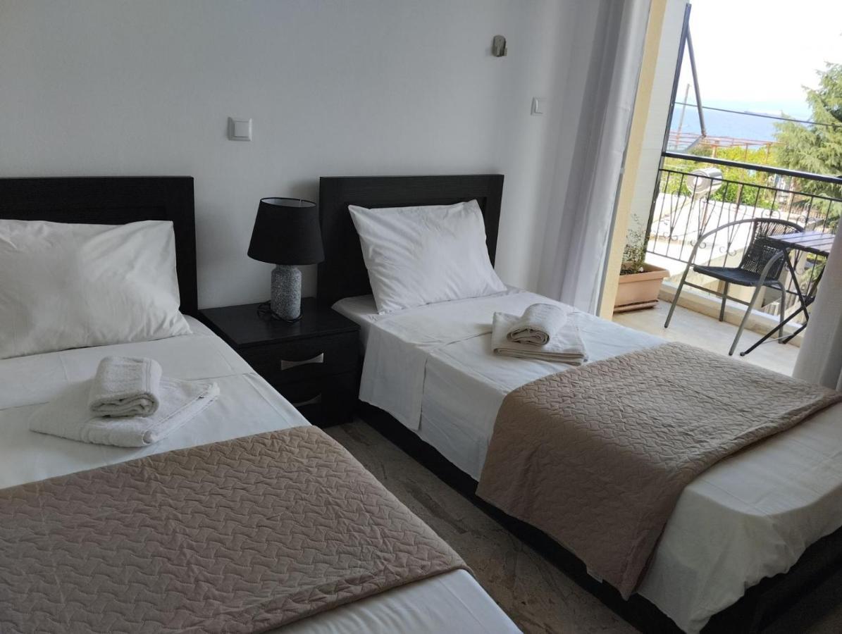 Katerina Apartments Каламата Экстерьер фото